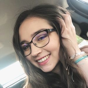 Meet your Posher, Marissa